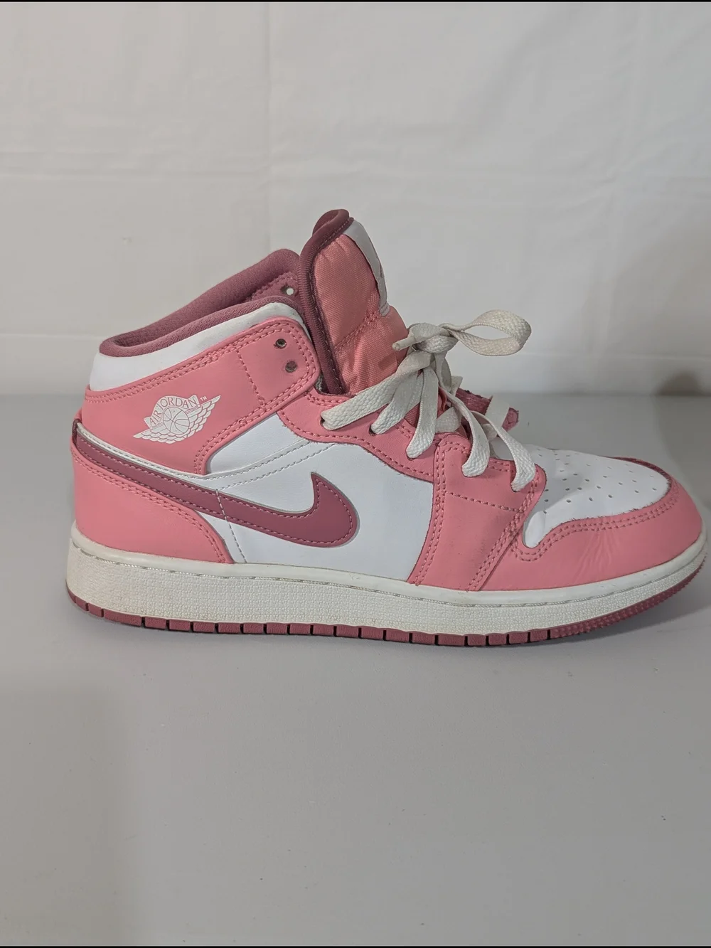 Nike Air Jordan 1 Mid GS Valentine's Day 2023 Sneakers